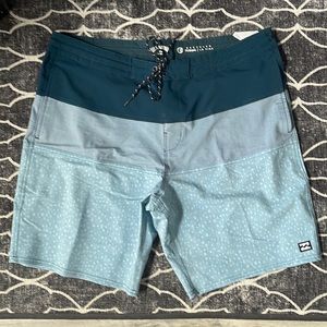 Billabong Tribong Lo Tide NWOT